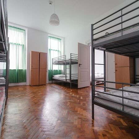 Budapest Party Hostel At Udvarom Room photo